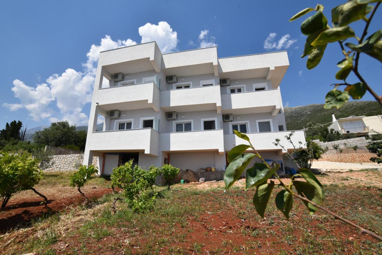 Dima Vista Hotel Dhërmi Buitenkant foto